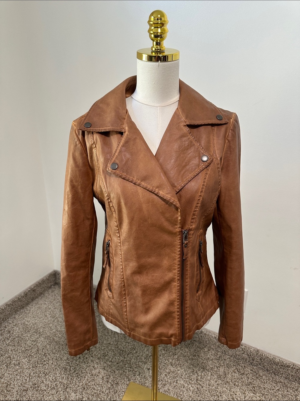 🎻 Max Studio Faux Leather Jacket